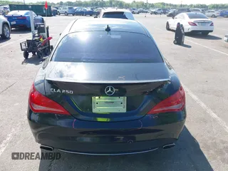 2014 Mercedes-Benz CLA 250 z VIN WDDSJ4EB5EN046902, wystawiony jako IAAI lot #42214090 z przebiegiem 157 256 mil mil oraz . Historia ofert i sprzedaży dostępna na DreamBid. Obrazek 16.