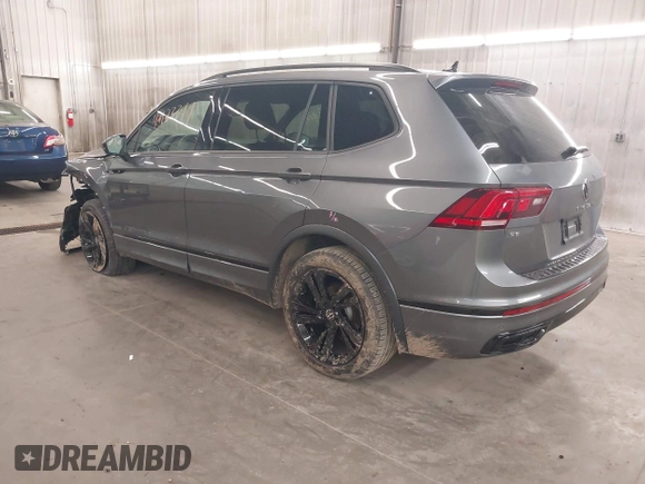 2024 Volkswagen Tiguan SE R-Line Black с VIN 3VV8B7AX8RM090818, выставлен на аукционе IAAI как лот 42123399 с пробегом 10 846 миль миль и . История ставок и продаж доступна на DreamBid. Изображение 3.