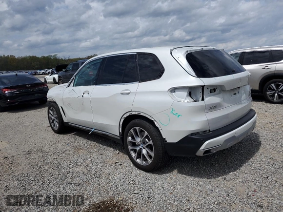 2025 BMW X5 xDrive40i with VIN 5UX23EU00S9W31898, listed as a Copart auction lot 51177025 with 11,483 mi miles and Clean Title. Bid and sale history available at carsss.com. Image 2.