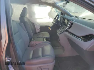 2017 Toyota Sienna with VIN 5TDDZ3DC1HS179848, listed as a Copart auction lot 42428935 with 90,137 mi miles and Salvage Title. Bid and sale history available at DreamBid. Image 7.
