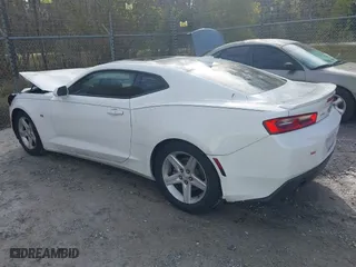 2016 Chevrolet Camaro 2LT with VIN 1G1FD1RS1G0190984, listed as a IAAI auction lot 41315669 with 88,561 mi miles. Bid and sale history available at carsss.com. Image 3.