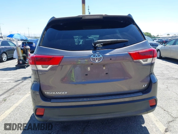 2018 Toyota Highlander LE with VIN 5TDZZRFH7JS250025, listed as a IAAI auction lot 42635985 with 122,488 mi miles and . Bid and sale history available at DreamBid. Image 17.
