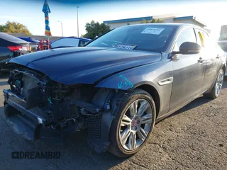 2016 Jaguar XF 35t Premium with VIN SAJBD4BV3GCY17499, listed as a IAAI auction lot 41828181 with 55,588 mi miles. Bid and sale history available at carsss.com. Image 2.