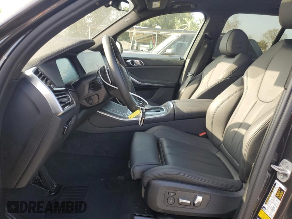 2022 BMW X5 xDrive40i with VIN 5UXCR6C02N9N18226, listed as a Copart auction lot 50031523 with 13,907 mi miles. Bid and sale history available at carsss.com. Image 7.