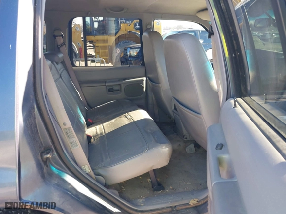 1998 Mercury Mountaineer with VIN 4M2ZU55P3WUJ17243, listed as a IAAI auction lot 41658097 with 219,464 mi miles. Bid and sale history available at carsss.com. Image 8.