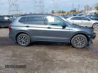 2019 Volkswagen Tiguan SE with VIN 3VV2B7AX5KM198454, listed as a IAAI auction lot 42033410 with 64,381 mi miles and . Bid and sale history available at DreamBid. Image 14.