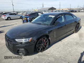 2022 Audi S8 with VIN WAULSAF84NN000519, listed as a Copart auction lot 47127135 with 30,032 mi miles and Salvage Title. Bid and sale history available at DreamBid. Image 1.
