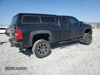2011 Chevrolet Silverado 1500 LT with VIN 1GCRKSE30BZ401059, listed as a Copart auction lot 52354715 with 200,014 mi miles and Salvage Title. Bid and sale history available at DreamBid. Image 3.