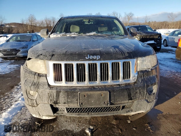 2011 Jeep Grand Cherokee Laredo with VIN 1J4RR4GGXBC669413, listed as a Copart auction lot 41730255 with 215,437 mi miles and Clean Title. Bid and sale history available at carsss.com. Image 5.