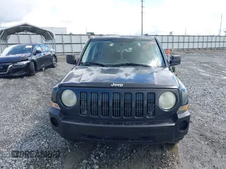 2009 Jeep Patriot Sport z VIN 1J4FT28A99D194991, wystawiony jako IAAI lot #42240537 z przebiegiem 213 517 mil mil oraz . Historia ofert i sprzedaży dostępna na DreamBid. Obrazek 12.