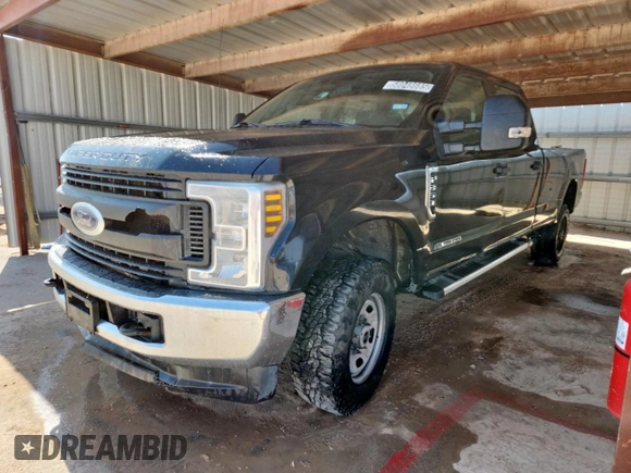 2018 Ford F-350 XL with VIN 1FT8W3BT5JED00101, listed as a Copart auction lot 58048685 with 392,049 mi miles and Clean title. Bid and sale history available at DreamBid. Image 1.