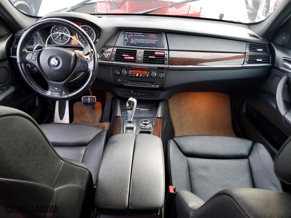 2013 BMW X6 xDrive50i with VIN 5UXFG8C52DL591043, listed as a Copart auction lot 85150504 with 106,179 mi miles and Salvage Title. Bid and sale history available at carsss.com. Image 8.