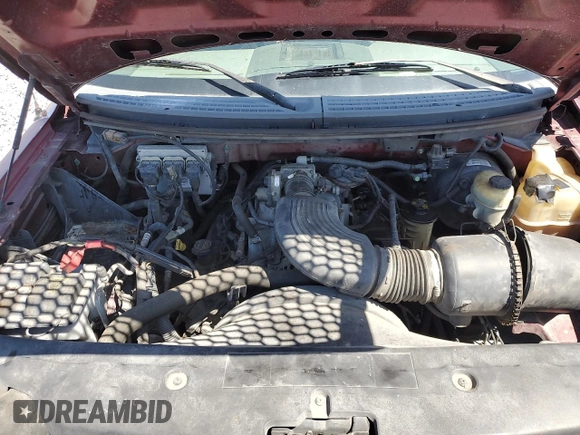 2005 Ford F-150 STX z VIN 1FTRX12W05NA27977, wystawiony jako Copart lot #51241365 z przebiegiem 161 327 mil mil oraz Szkoda całkowita • Salvage title. Historia ofert i sprzedaży dostępna na DreamBid. Obrazek 11.