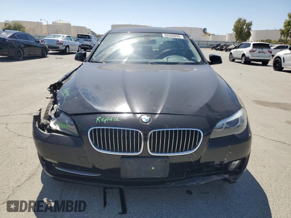 2011 BMW 5 Series 535i z VIN WBAFR7C50BC806502, wystawiony jako Copart lot #60560895 z przebiegiem 86 672 mil mil oraz Szkoda całkowita • Salvage title. Historia ofert i sprzedaży dostępna na DreamBid. Obrazek 5.