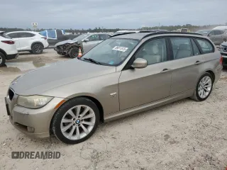 2011 BMW 3 Series 328i xDrive with VIN WBAUU3C53BA541651, listed as a Copart auction lot 88011515 with 232,279 mi miles and Salvage Title. Bid and sale history available at DreamBid. Image 1.