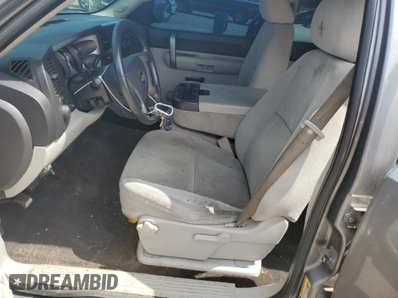 2007 Chevrolet Silverado 1500 LT w/1LT with VIN 2GCEK13C371518324, listed as a Copart auction lot 68063024 with 229,499 mi miles and Salvage Title. Bid and sale history available at carsss.com. Image 7.