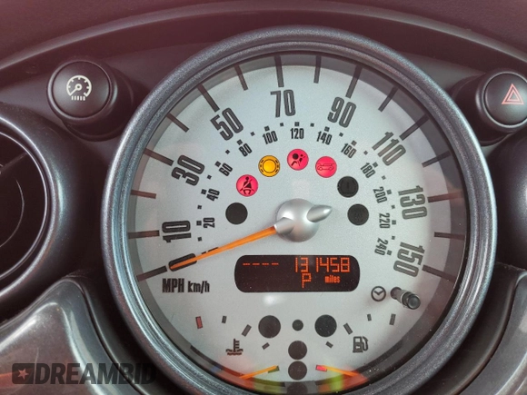 2008 MINI Convertible with VIN WMWRF33558TG18147, listed as a Copart auction lot 53547385 with 131,458 mi miles and Salvage Title. Bid and sale history available at DreamBid. Image 9.