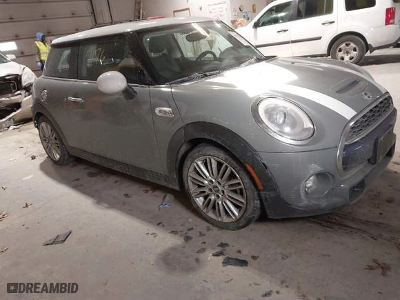 2014 MINI Cooper Hardtop S with VIN WMWXM7C58ET926443, listed as a IAAI auction lot 41527176 with 72,570 mi miles. Bid and sale history available at carsss.com. Image 1.