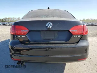 2013 Volkswagen Jetta SE z VIN 3VWDP7AJ2DM287127, wystawiony jako Copart lot #53473695 z przebiegiem 107 569 mil mil oraz Szkoda całkowita • Salvage title. Historia ofert i sprzedaży dostępna na DreamBid. Obrazek 6.