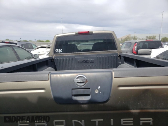 2002 Nissan Frontier XE z VIN 1N6ED29X92C367175, wystawiony jako Copart lot #54979685 z przebiegiem 281 470 mil mil oraz Szkoda całkowita • Salvage title. Historia ofert i sprzedaży dostępna na DreamBid. Obrazek 6.
