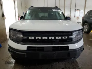 2021 Ford Bronco Sport Outer Banks z VIN 3FMCR9C61MRB07468, wystawiony jako Copart lot #55500605 z przebiegiem 34 586 mil mil oraz Szkoda całkowita • Salvage title. Historia ofert i sprzedaży dostępna na DreamBid. Obrazek 5.