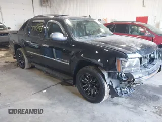 2011 Chevrolet Avalanche LTZ with VIN 3GNTKGE39BG192060, listed as a IAAI auction lot 41757583 with 90,335 mi miles. Bid and sale history available at carsss.com. Image 1.