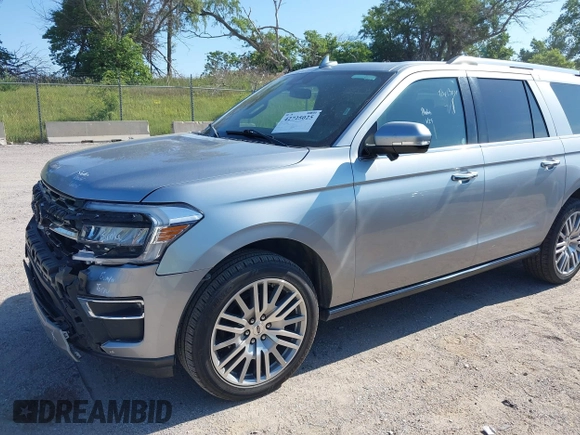 2023 Ford Expedition Max Limited z VIN 1FMJK2A81PEA48159, wystawiony jako IAAI lot #42725025 z przebiegiem 79 301 mil mil oraz . Historia ofert i sprzedaży dostępna na DreamBid. Obrazek 17.