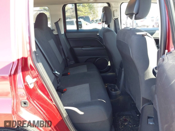 2014 Jeep Patriot Sport with VIN 1C4NJRBB6ED809492, listed as a IAAI auction lot 41644559 with 199,782 mi miles. Bid and sale history available at carsss.com. Image 8.