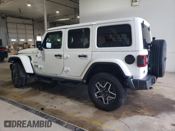 2024 Jeep Wrangler Sahara z VIN 1C4PJXEG6RW337020, wystawiony jako Copart lot #53308325 z przebiegiem 13 606 mil mil oraz Szkoda całkowita • Salvage title. Historia ofert i sprzedaży dostępna na DreamBid. Obrazek 2.
