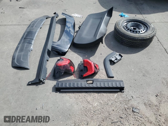 2024 GMC Terrain SLT с VIN 3GKALVEG4RL388983, выставлен на аукционе Copart как лот 61202565 с пробегом 4 728 миль миль и Списание • Salvage title. История ставок и продаж доступна на DreamBid. Изображение 13.