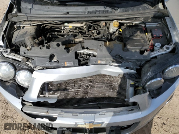 2016 Chevrolet Sonic LTZ z VIN 1G1JE6SB8G4159979, wystawiony jako Copart lot #83398084 z przebiegiem 120 767 mil mil oraz Szkoda całkowita • Salvage title. Historia ofert i sprzedaży dostępna na DreamBid. Obrazek 11.