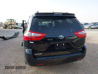 2019 Toyota Sienna XLE Auto Access Seat with VIN 5TDYZ3DCXKS986393, listed as a IAAI auction lot 41451840 with 93,424 mi miles. Bid and sale history available at carsss.com. Image 17.