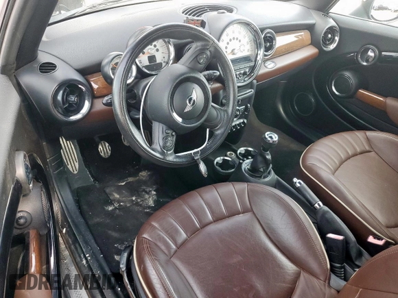 2011 MINI Convertible S with VIN WMWZP3C58BTX83725, listed as a Copart auction lot 60921875 with 45,400 mi miles and Salvage title. Bid and sale history available at DreamBid. Image 8.