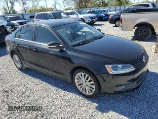 2012 Volkswagen Jetta Sedan SEL w/Sunroof with VIN 3VWLX7AJ2CM304776, listed as a Copart auction lot 81972824 with 103,784 mi miles and Salvage Title. Bid and sale history available at carsss.com. Image 4.