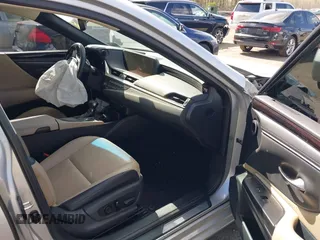 2019 Lexus ES 350 with VIN 58ABZ1B16KU043963, listed as a IAAI auction lot 42042302 with 67,412 mi miles and . Bid and sale history available at DreamBid. Image 5.