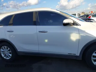 2016 Kia Sorento LX with VIN 5XYPGDA59GG089745, listed as a IAAI auction lot 42029580 with 133,542 mi miles. Bid and sale history available at carsss.com. Image 13.
