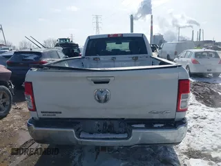 2019 Ram 2500 Big Horn with VIN 3C6UR5JL3KG537805, listed as a IAAI auction lot 41610861 with 207,343 mi miles. Bid and sale history available at carsss.com. Image 16.