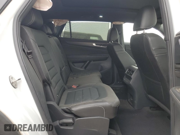 2024 Volkswagen Atlas SEL R-Line with VIN 1V2AE2CA5RC241990, listed as a Copart auction lot 53370185 with 5,294 mi miles and Salvage title. Bid and sale history available at DreamBid. Image 10.