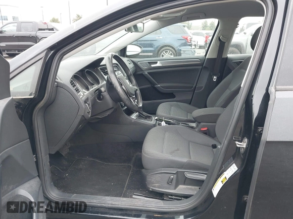 2019 Volkswagen Golf SportWagen S with VIN 3VWY57AU2KM516226, listed as a IAAI auction lot 41674518 with 60,806 mi miles. Bid and sale history available at carsss.com. Image 5.