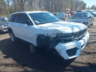 2024 Jeep Grand Cherokee Laredo z VIN 1C4RJHAG3RC179449, wystawiony jako IAAI lot #41982811 z przebiegiem 26 518 mil mil oraz . Historia ofert i sprzedaży dostępna na DreamBid. Obrazek 1.