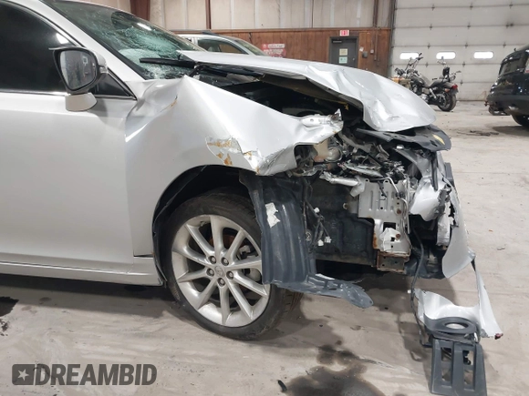 2012 Lexus CT 200h z VIN JTHKD5BH0C2112169, wystawiony jako IAAI lot #42091355 z przebiegiem 260 644 mil mil oraz . Historia ofert i sprzedaży dostępna na DreamBid. Obrazek 6.