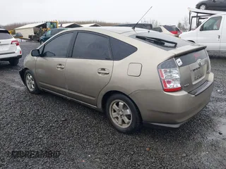 2005 Toyota Prius with VIN JTDKB20U253064323, listed as a IAAI auction lot 41798110 with 207,734 mi miles. Bid and sale history available at carsss.com. Image 3.