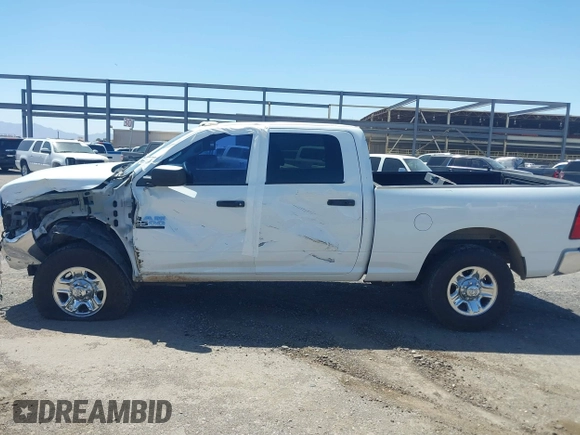 2015 Ram 2500 Tradesman with VIN 3C6UR5CL4FG650164, listed as a IAAI auction lot 42229223 with 198,898 mi miles and . Bid and sale history available at DreamBid. Image 14.