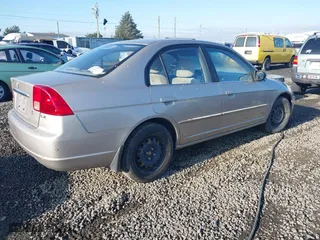 2002 Honda Civic LX with VIN 2HGES16652H545662, listed as a IAAI auction lot 41392393 with 1 mi miles. Bid and sale history available at carsss.com. Image 4.