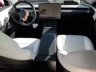 2025 Tesla Model 3 Long Range z VIN 5YJ3E1EA7SF906723, wystawiony jako Copart lot #53521795 z przebiegiem 5 115 mil mil oraz Szkoda całkowita • Salvage title. Historia ofert i sprzedaży dostępna na DreamBid. Obrazek 8.