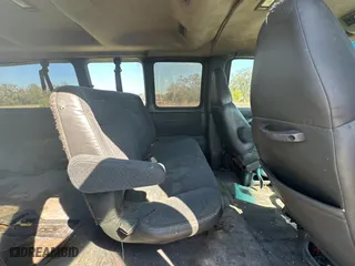 2002 Chevrolet Express Van with VIN 1GAHG39R921243538, listed as a Copart auction lot 47266075 with 512,936 mi miles and Clean Title. Bid and sale history available at carsss.com. Image 6.
