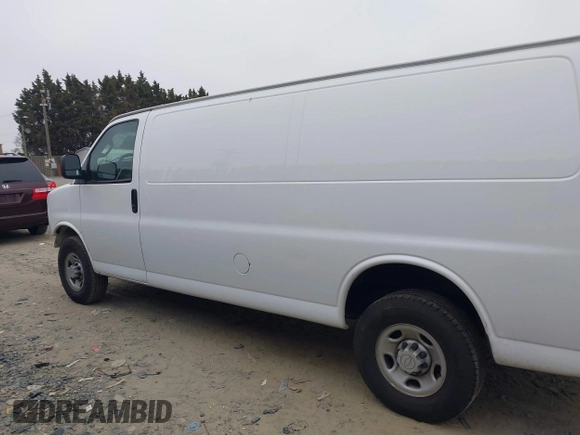 2020 Chevrolet Express Cargo Van with VIN 1GCWGBFP0L1138206, listed as a IAAI auction lot 41773760 with 94,272 mi miles. Bid and sale history available at carsss.com. Image 15.