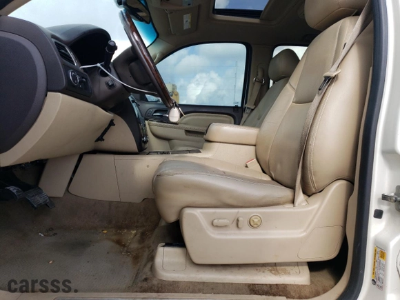 2012 GMC Yukon Denali with VIN 1GKS1EEF6CR159772, listed as a Copart auction lot 44617895 with 160,686 mi miles and Salvage Title. Bid and sale history available at carsss.com. Image 7.