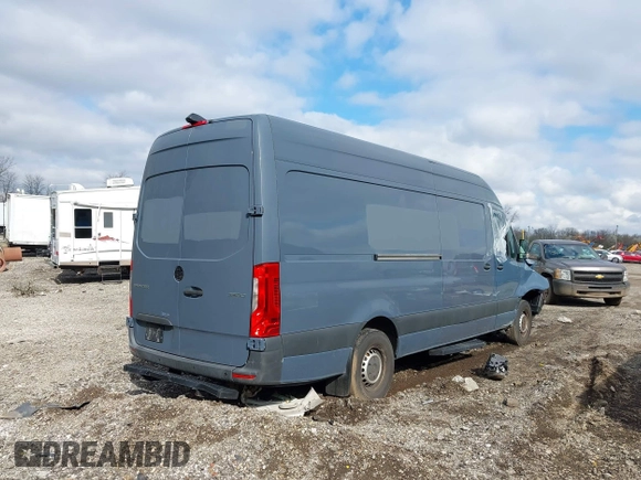2019 Mercedes-Benz Sprinter Cargo z VIN WD4PF1CD1KP147624, wystawiony jako IAAI lot #41832359 z przebiegiem 68 434 mil mil oraz . Historia ofert i sprzedaży dostępna na DreamBid. Obrazek 16.