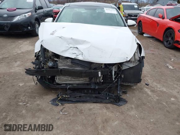 2018 Kia Optima LX with VIN 5XXGT4L31JG241732, listed as a IAAI auction lot 41943174 with 68,327 mi miles. Bid and sale history available at carsss.com. Image 13.